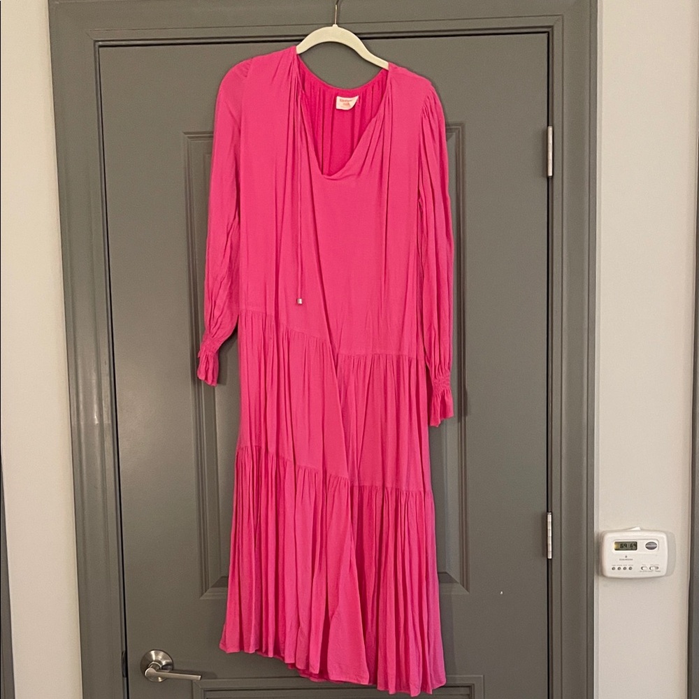 Elegant Pink Long-Sleeve Dress